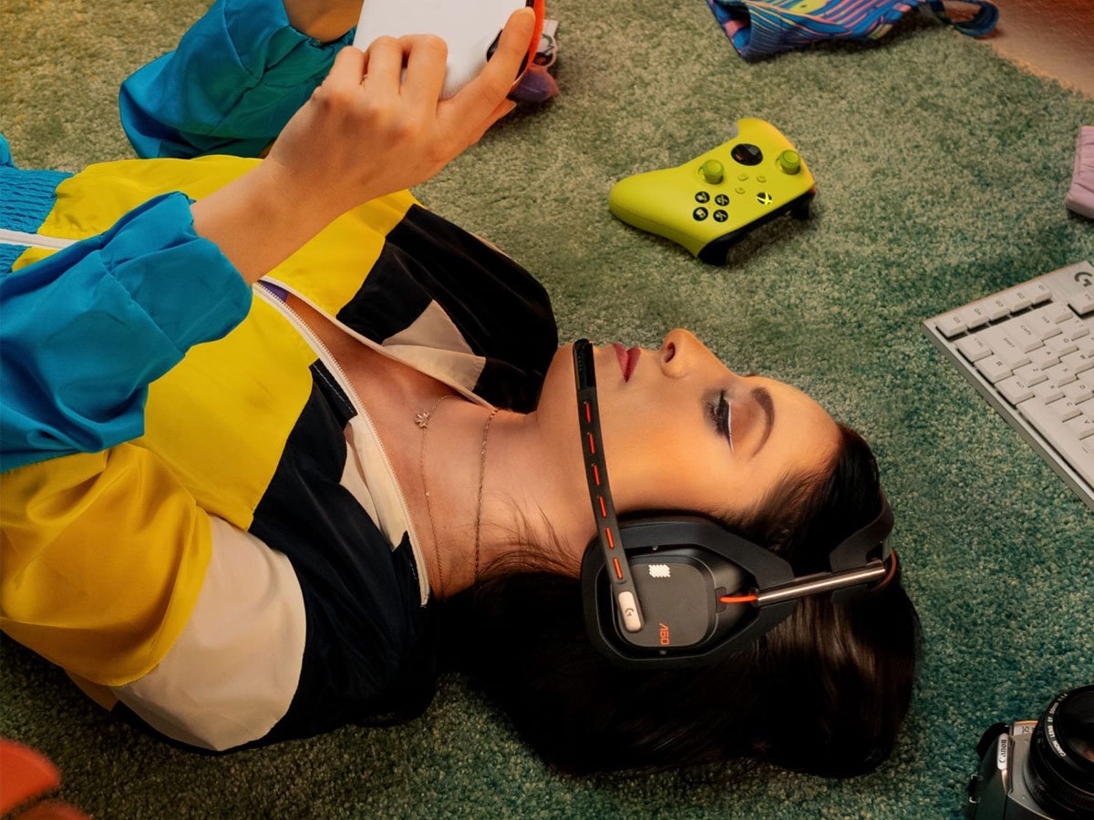 Słuchawki Logitech ASTRO A50 (Gen 5) Czarne - Grafika lifestyle