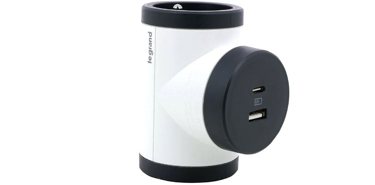 Legrand Dreifach-Steckdosenadapter drehbar 2X2P+Z+USB 49437