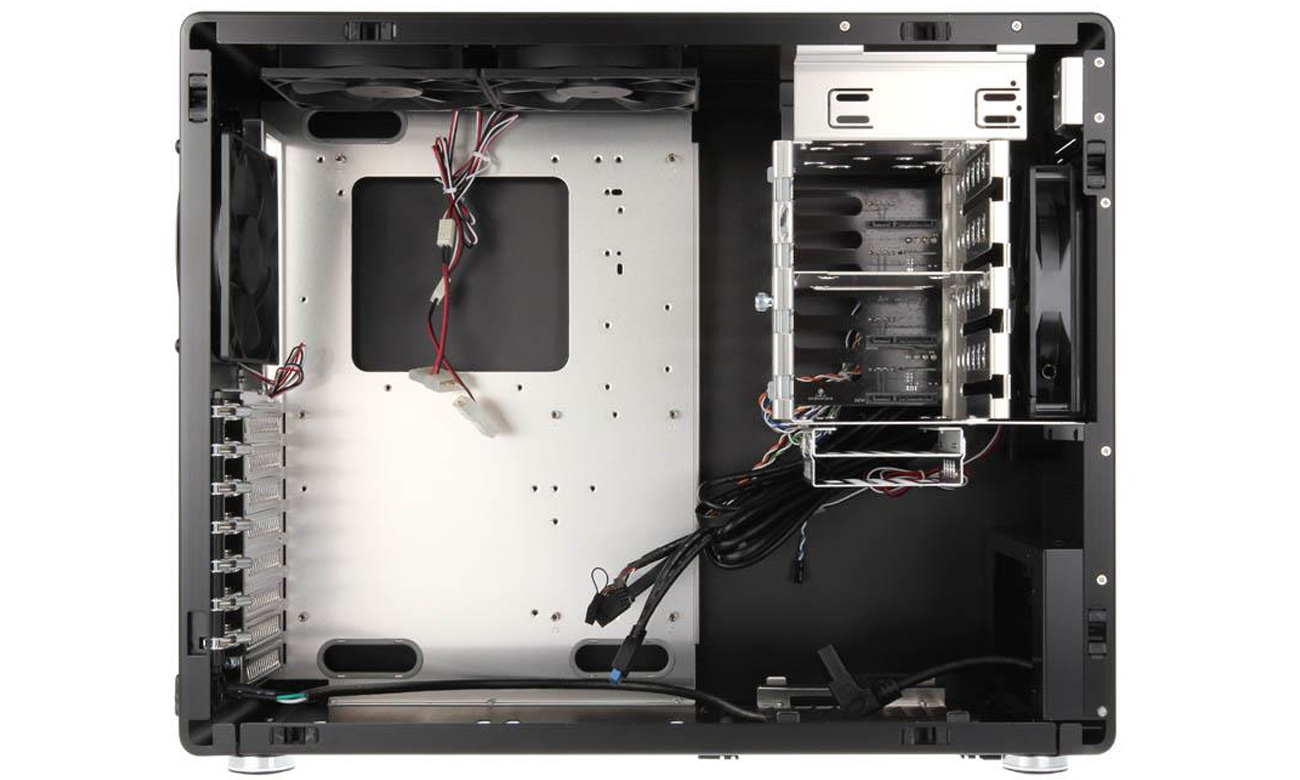 Lian Li PC-V700B