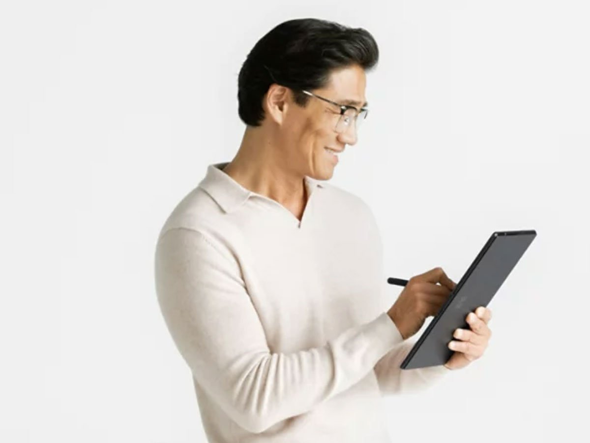 Microsoft Surface Pro 10 bok