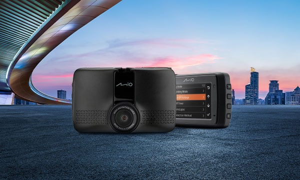 Wideorejestrator Mio MiVue™ 903W Pro - key visual