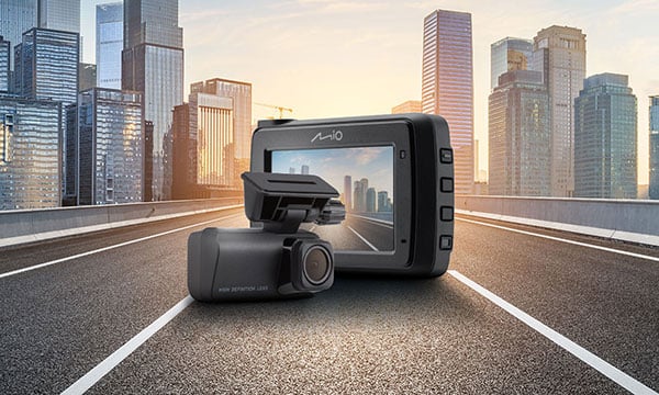 Wideorejestrator Mio MiVue™ 903WD Pro - key visual