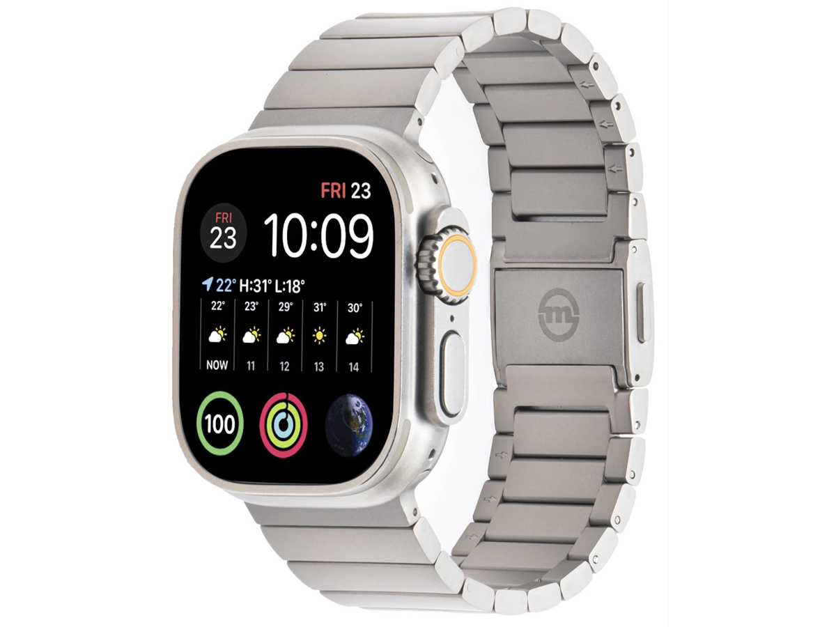 Pasek Mobile Origin Titanium Band do Apple Watch Srebrny - Widok od przodu pod kątem