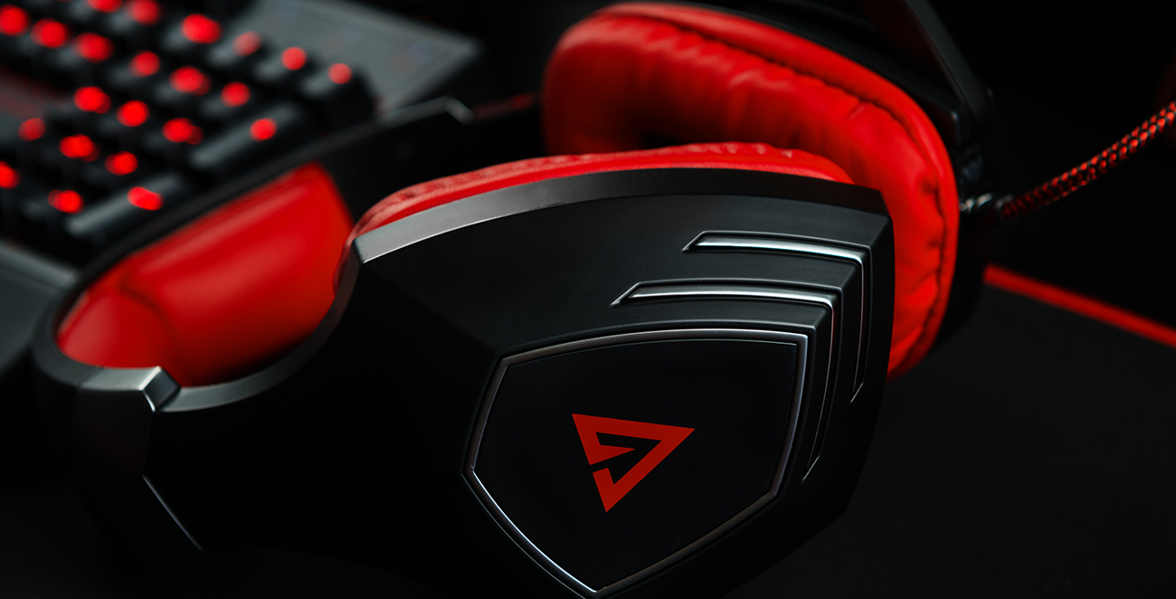 MODECOM MC 831 RAGE RED