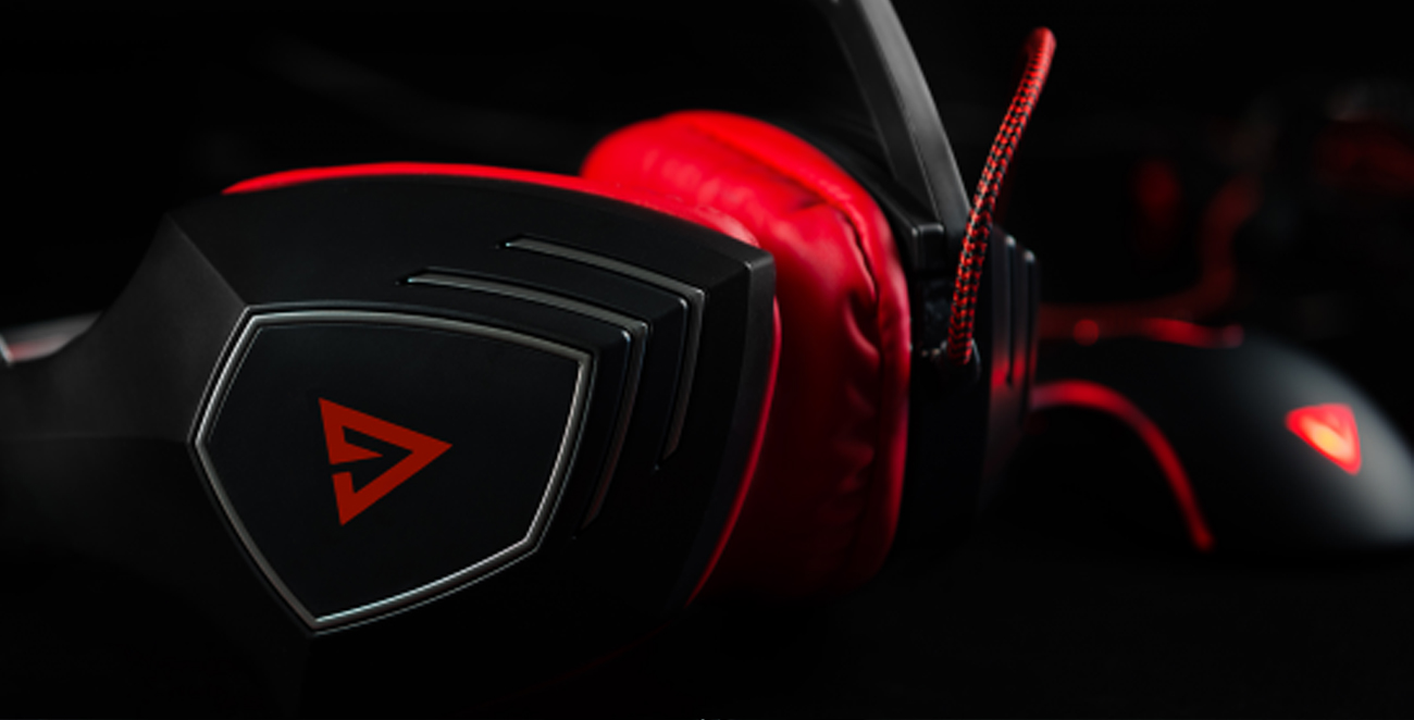 MODECOM MC 831 RAGE RED