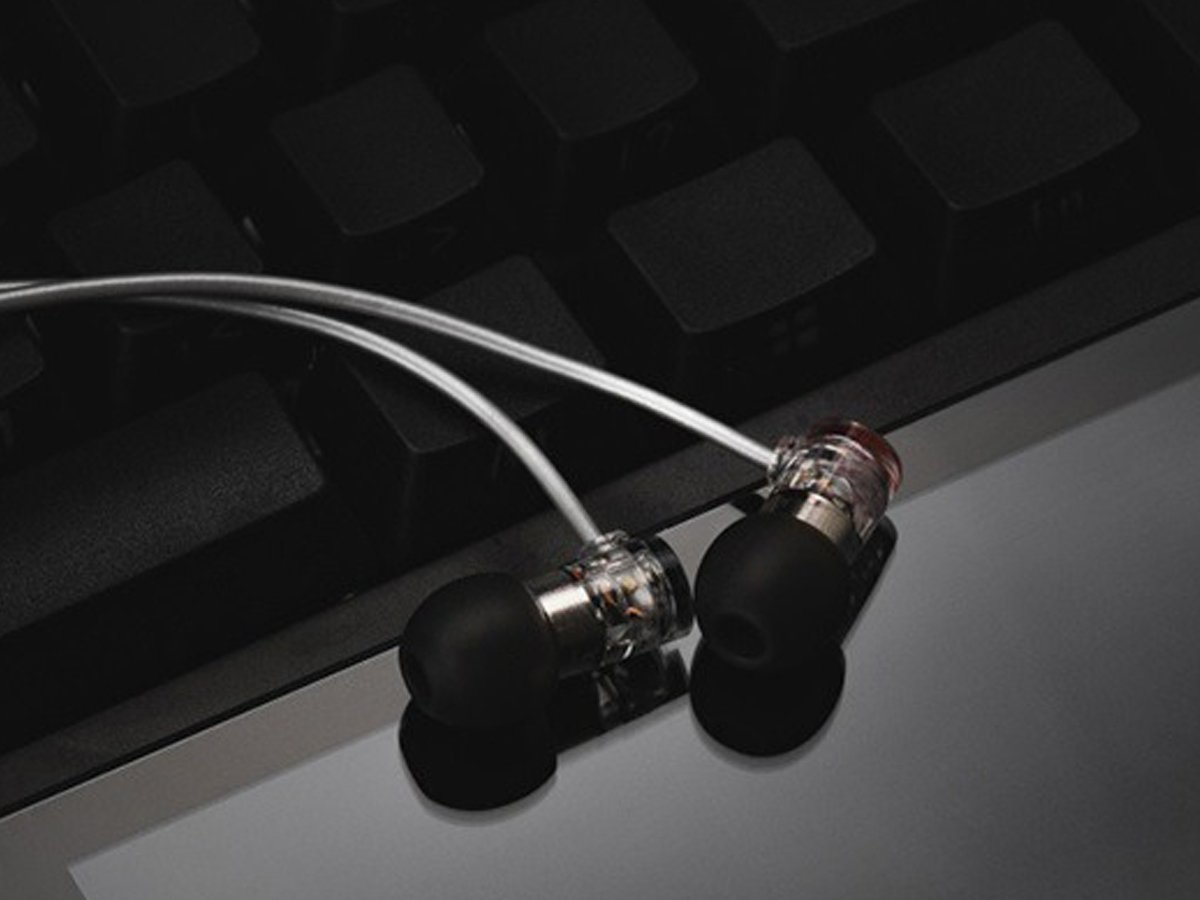 Dynamische In-Ear-Monitore Moondrop Quarks - Lifestyle-Grafik