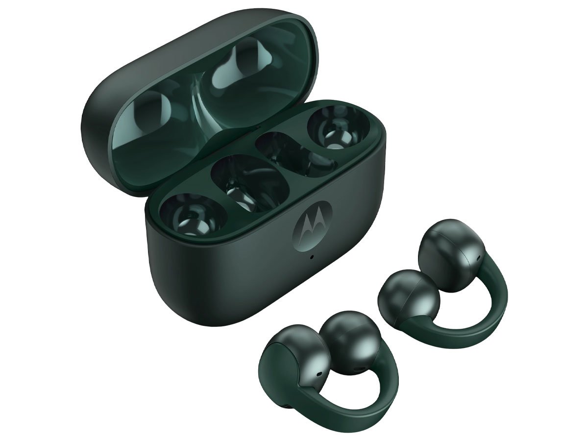 Słuchawki bezprzewodowe Motorola Moto Buds LOOP Trekking Green - Widok ogólny wraz z etui ładującym