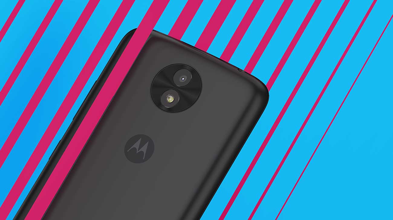 Motorola Moto C plus aparat 8 mpix dwie lampy błyskowe
