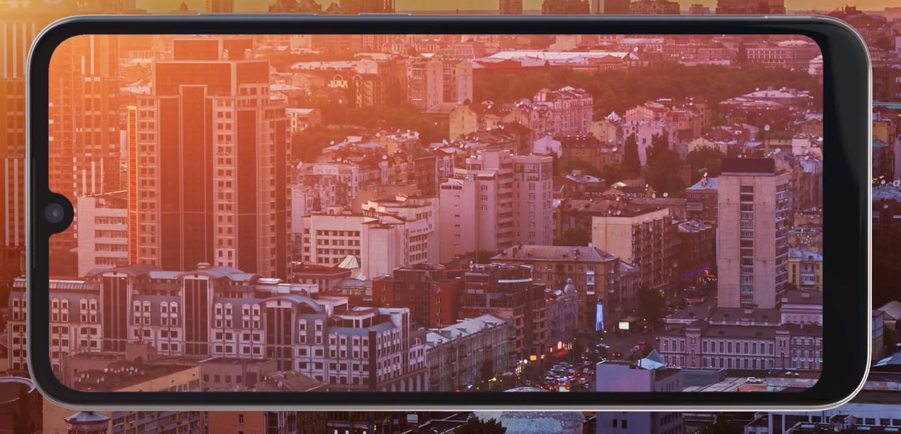 Motorola Moto E6 Plus panoramiczny ekran max vision