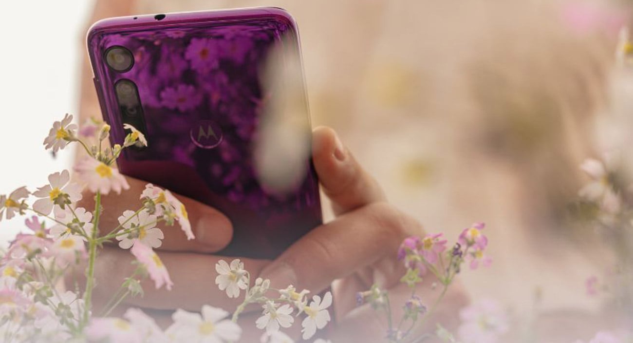 Motorola One Macro potrójny aparat z trybem macro