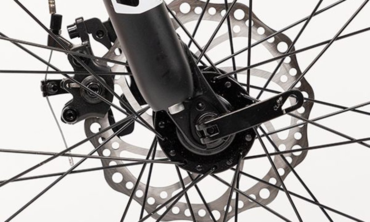 Rower elektryczny Motus MTB - Hamulce tarczowe i zintegrowany czujnik hamowania