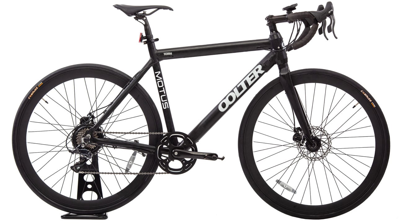Rower elektryczny Motus Oolter Torm-S Black - Widok lewego boku od tyłu pod kątem