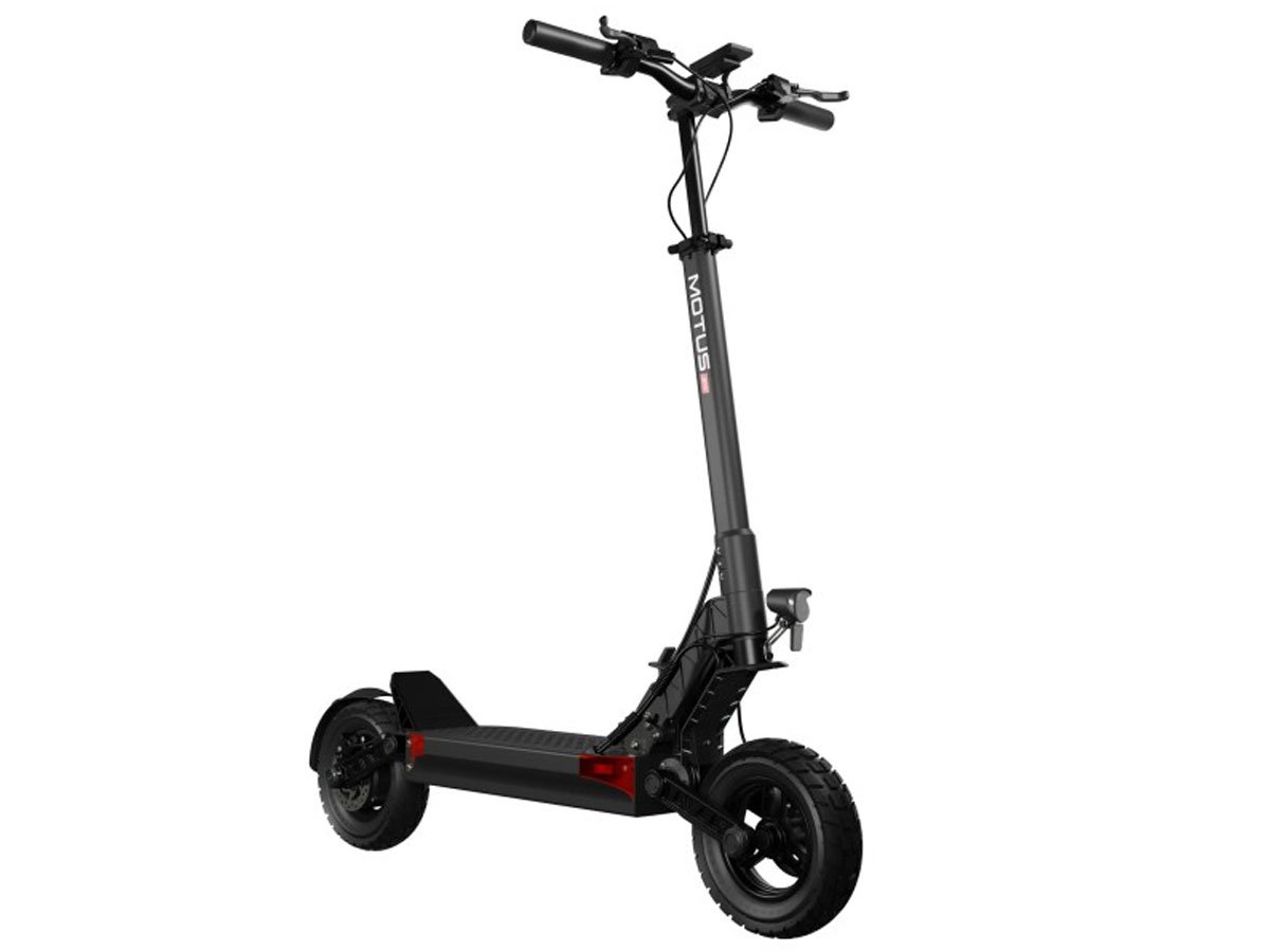 Hulajnoga elektryczna Motus Pro 10 2025 - Widok od przodu pod kątem