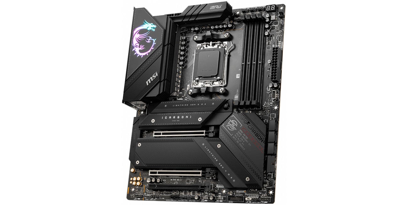 MSI MPG X670E CARBON WIFI Złącza