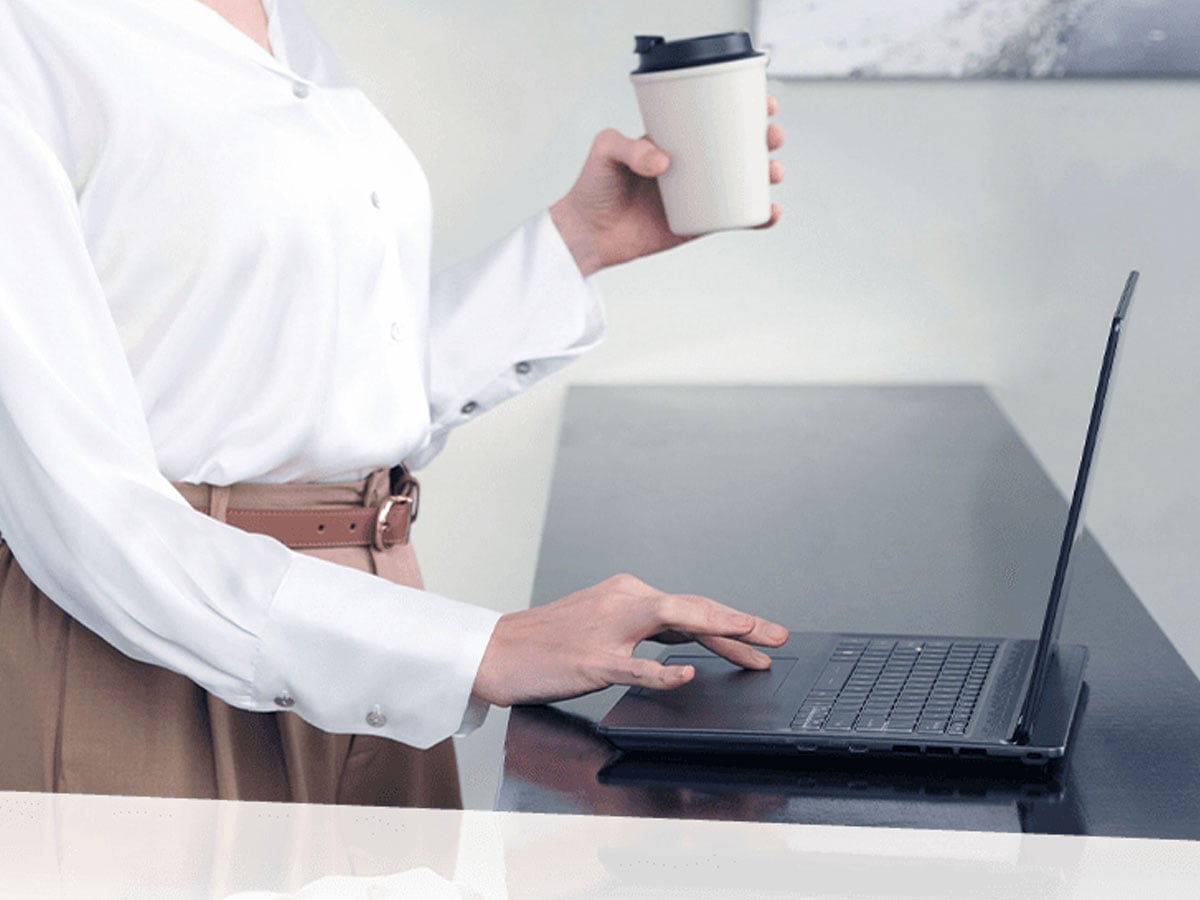 MSI Prestige 14 AI+ Evo porty