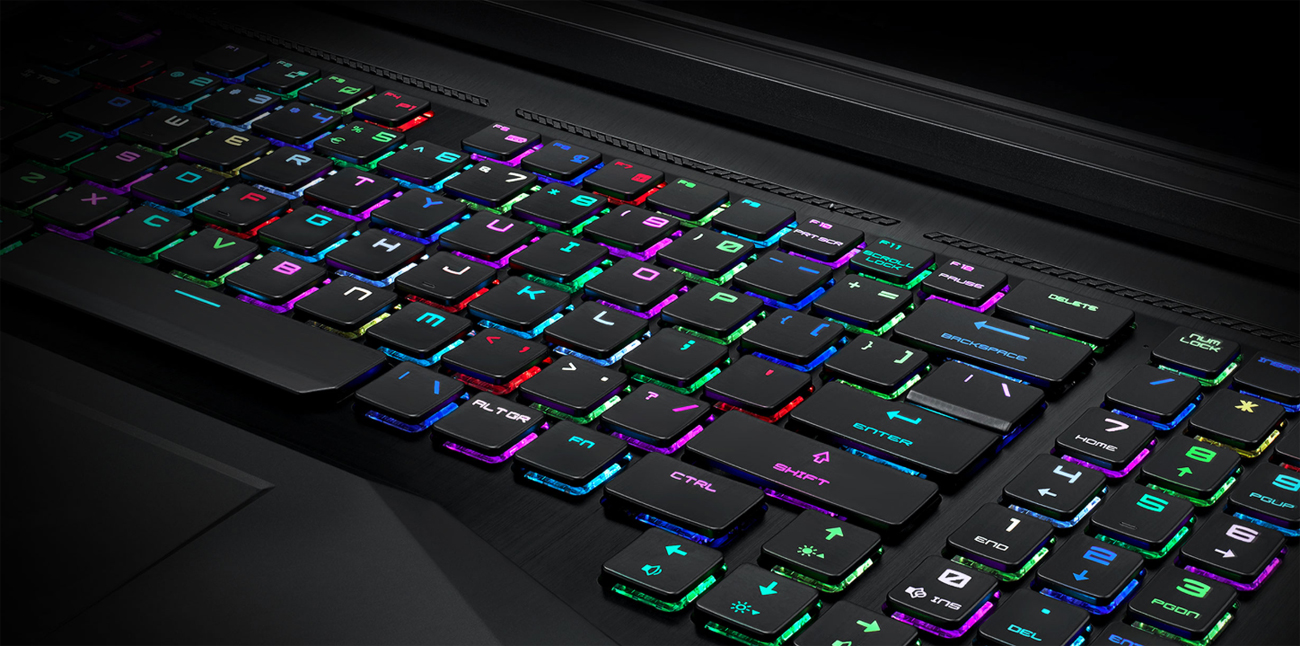 MSI Titan GT75 8SG Błyskawicznie działająca mechaniczna klawiatura SteelSeries
