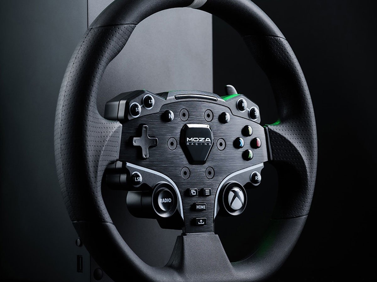 Zestaw gamingowy Moza Racing R3 RS053 (R3 / E5 / SRP-Lite / zaciski R3) - Grafika lifestyle