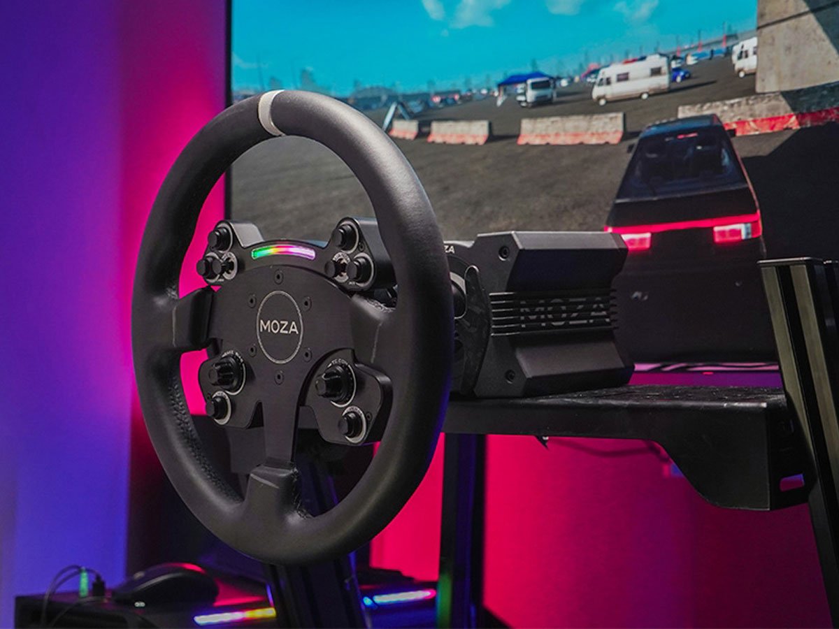 Baza kierownicy Moza Racing R9 V2 RS28 (PC) - Grafika lifestyle
