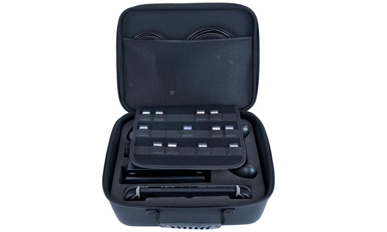 Etui Nacon New Storage Case do konsoli Nintendo Switch 2 Czarne - Widok wnętrza wraz urządzeniem i akcesoriami