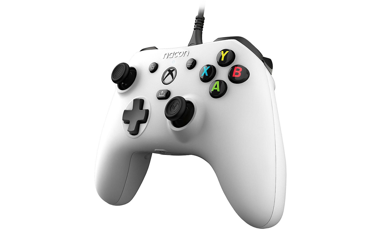 Kontroler Nacon EVOL-X do Xbox / PC Biały - Widok od przodu pod kątem