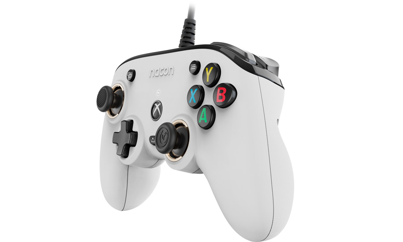 Kontroler Nacon XS Compact Pro Controller Biały - Widok z przodu pod kątem