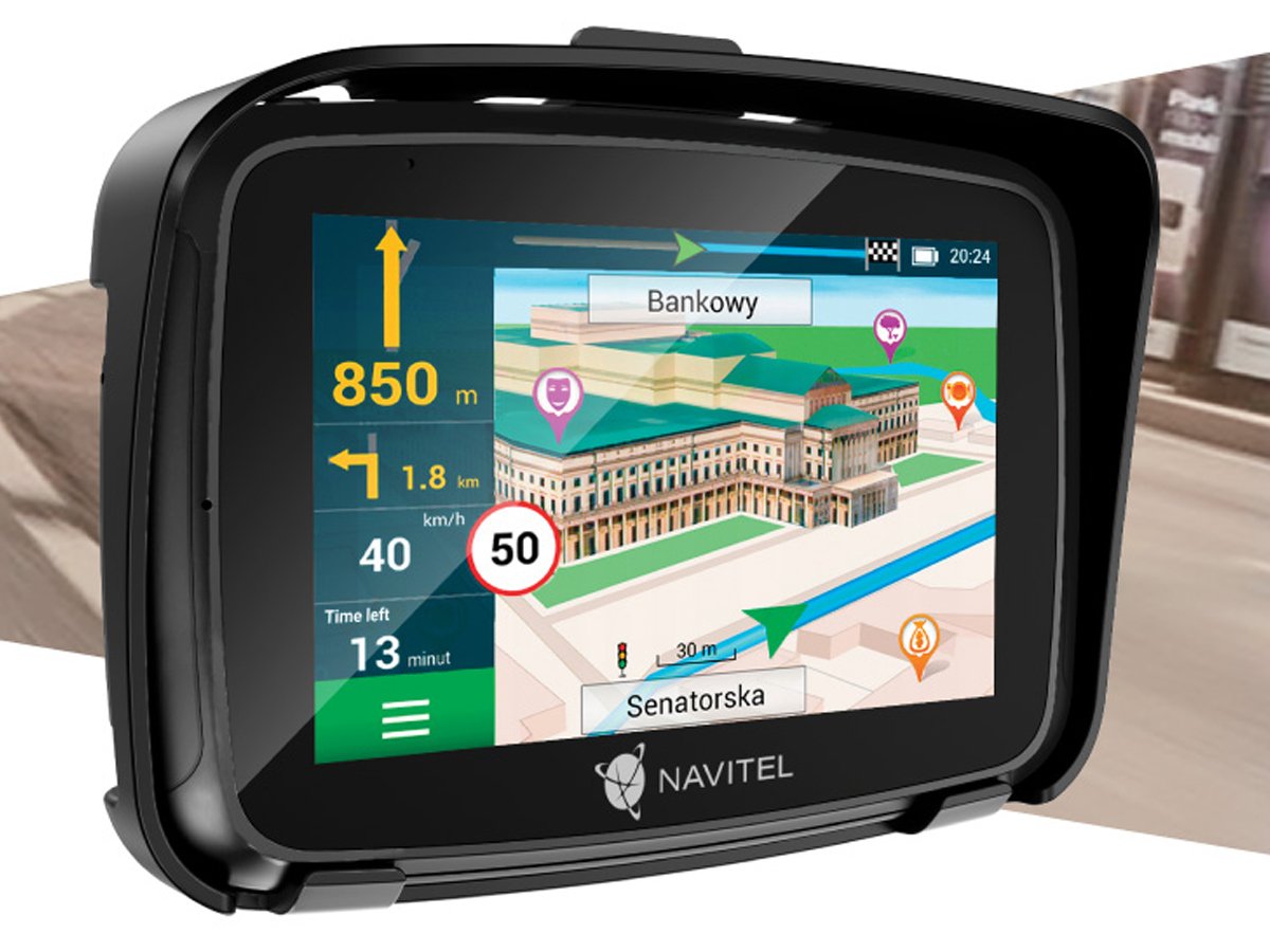 Motorradnavigation Navitel G590 MOTO - Vorderansicht im Winkel