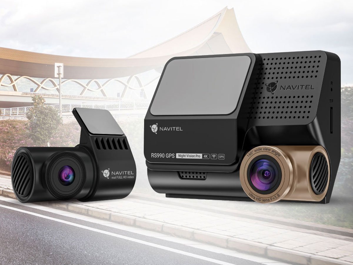 Wideorejestrator Navitel RS990 GPS - Grafika lifestyle