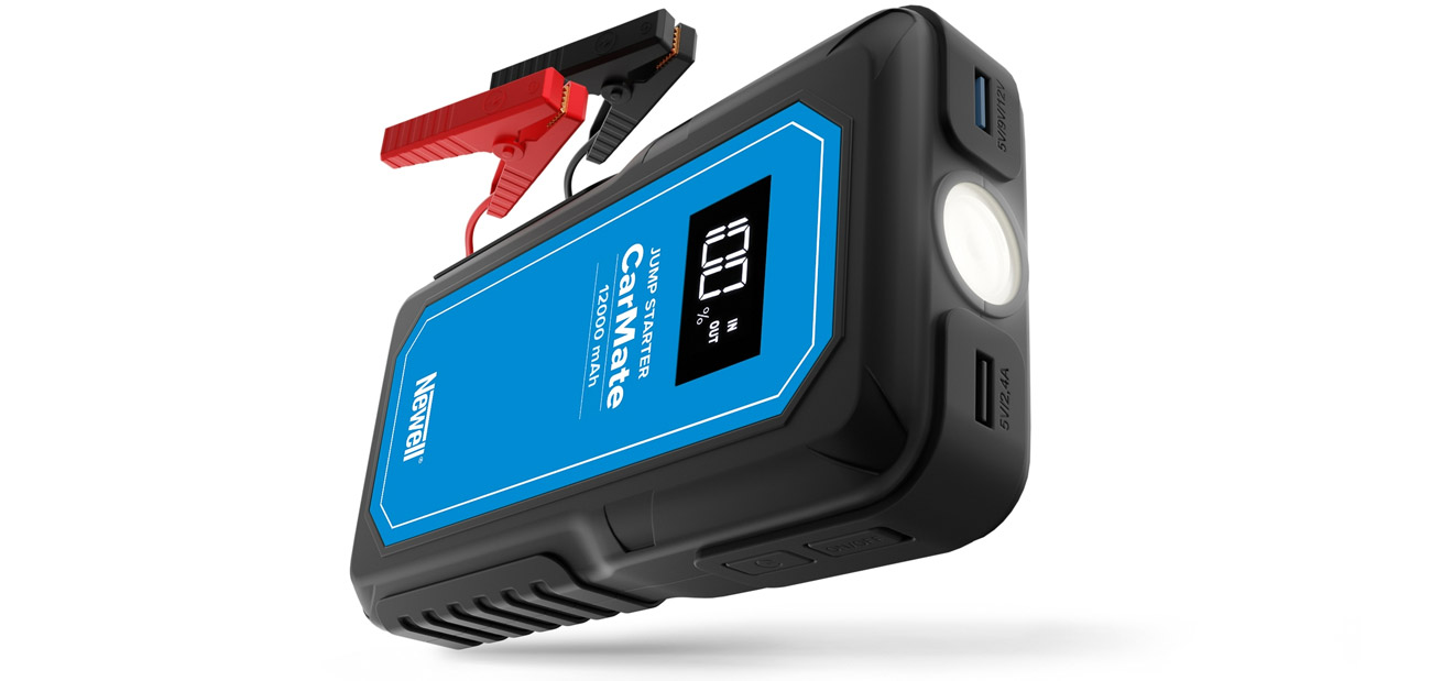 CarMate Jump Starter wbudowana latarka