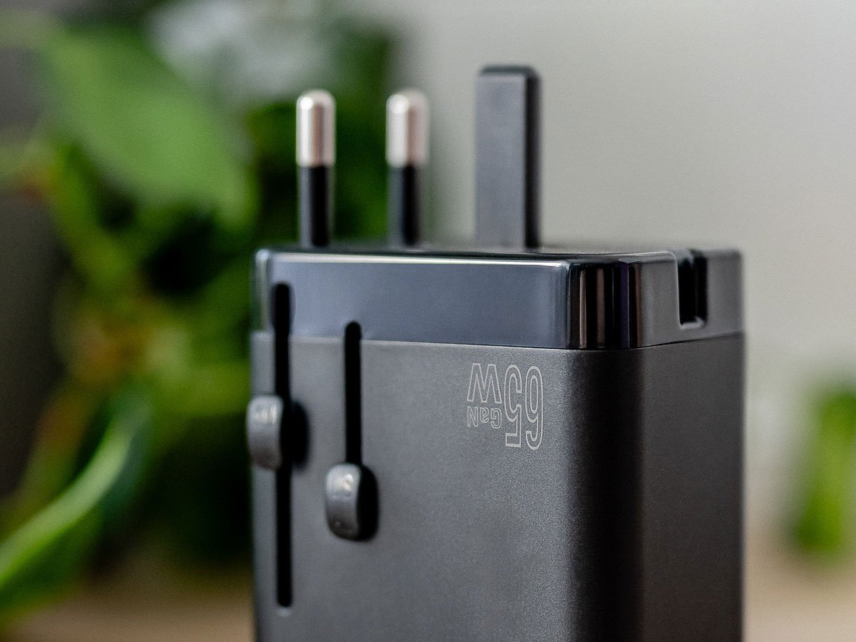 Newell Ładowarka sieciowa GaN travel adapter 65 W wtyczki