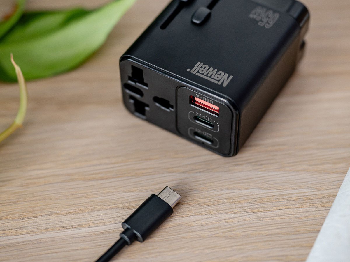 Newell Ładowarka sieciowa GaN travel adapter 65 W złącza