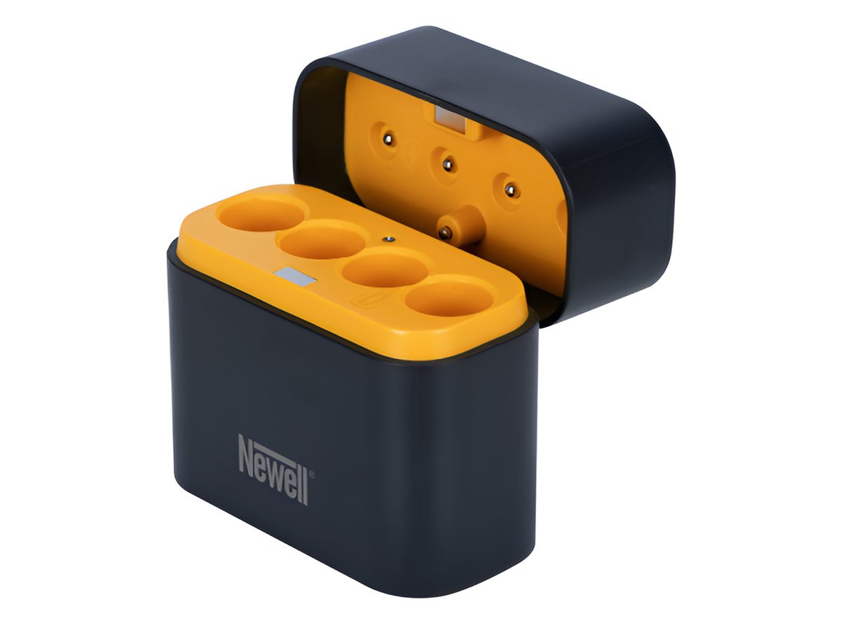 Newell Ładowarkado akumulatorów Li-ion + 4 akumulatory AA 2200 mAh