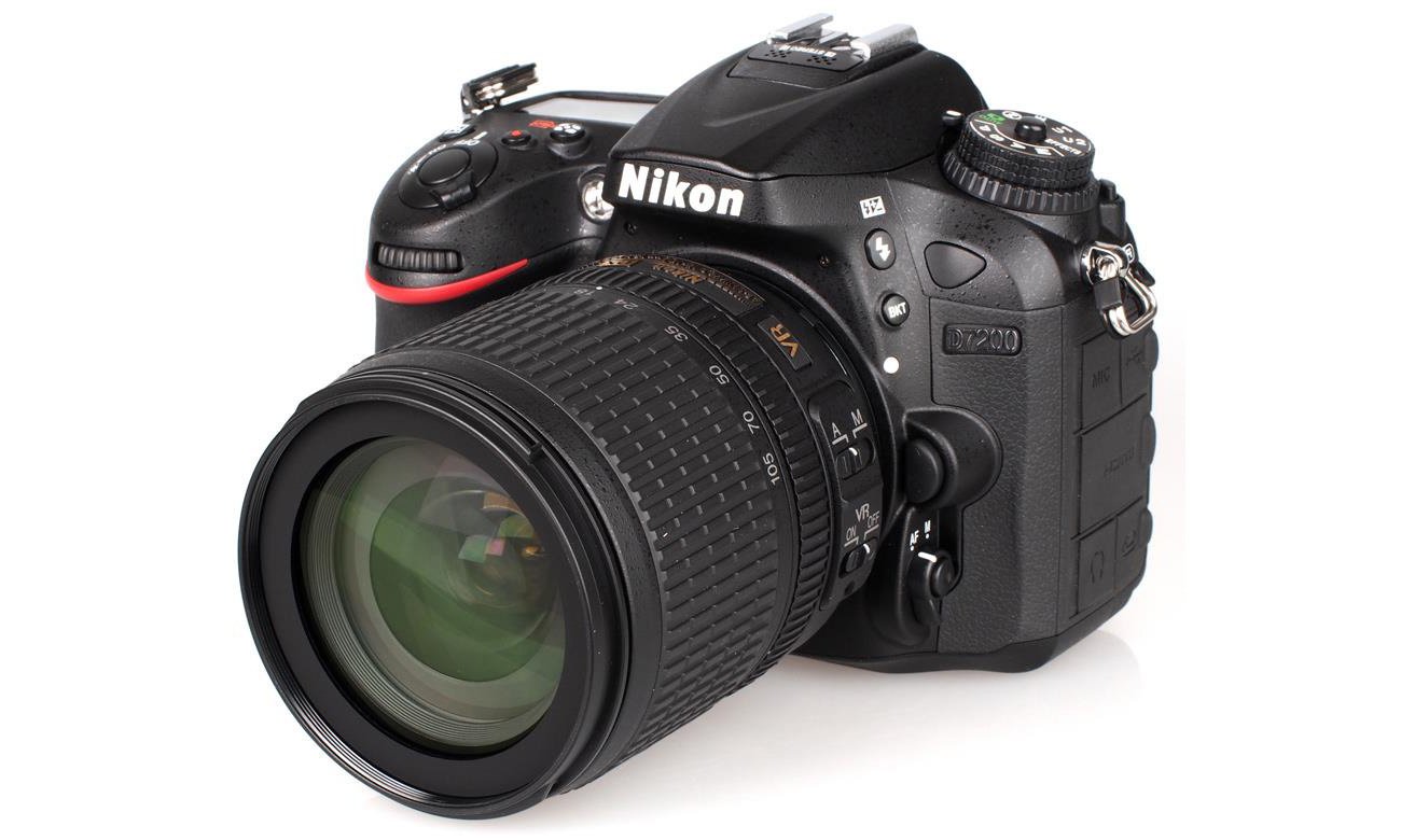 Amazon | Nikon デジタル一眼レフカメラ D7200 18-300VR レンズ