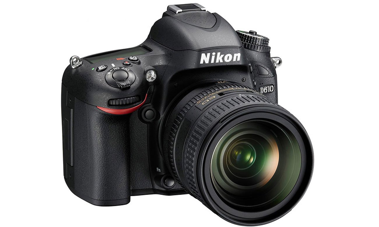 Nikon D610 czarny AF-S-24-85 Widok Z Boku Obiektyw
