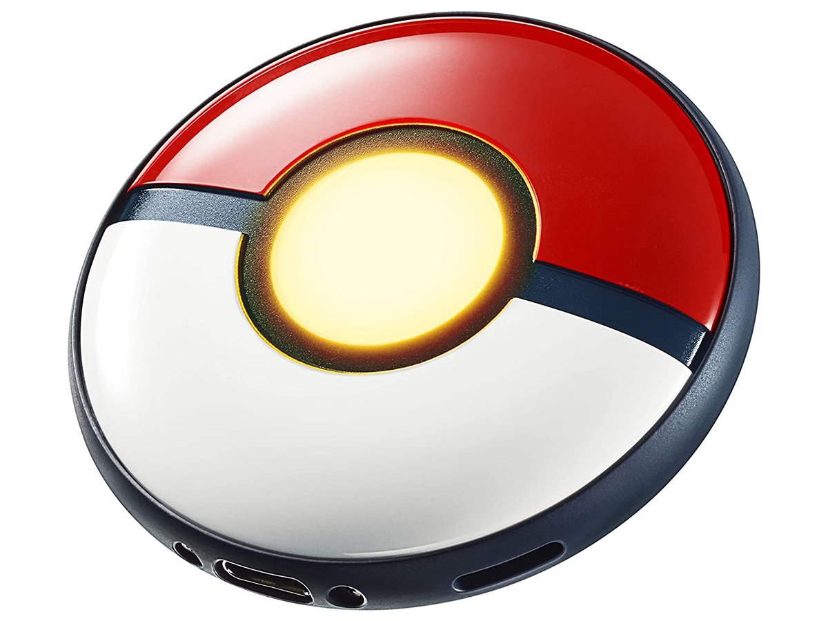 Nintendo Pokémon Go Plus + - Widok od przodu pod kątem