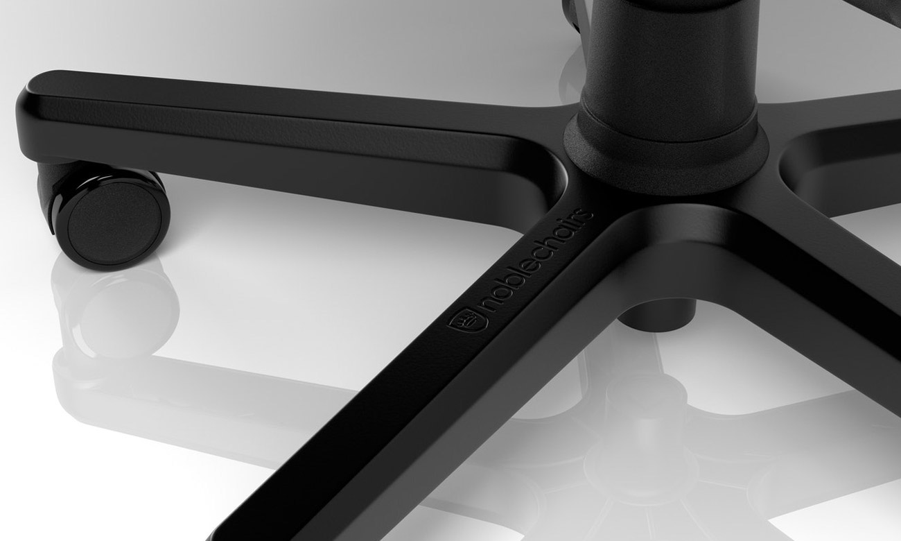 Fotel gamingowy noblechairs EPIC Compact Gaming Carbon Czarny - Widok podstawy i kółka