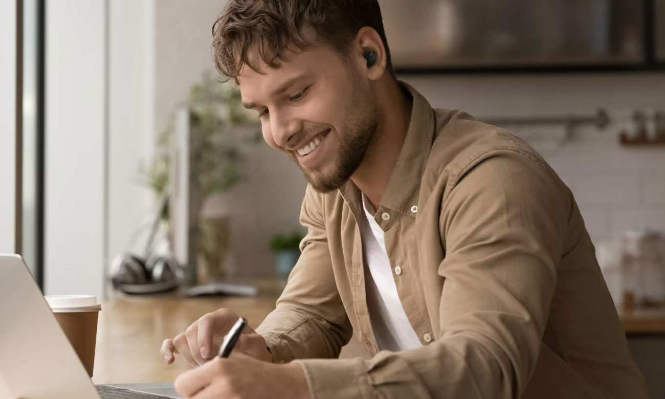 Nokia Comfort Earbuds słuchanie muzyki