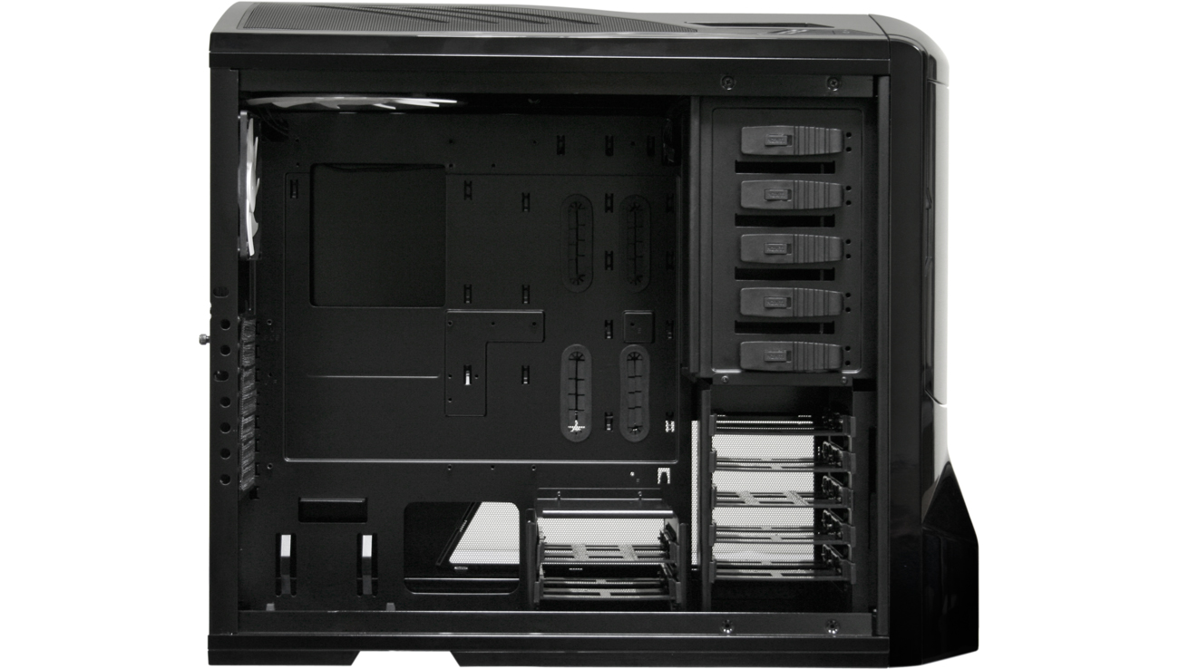 NZXT Phantom czarno-zielony PHAN-002GR widok wnętrza