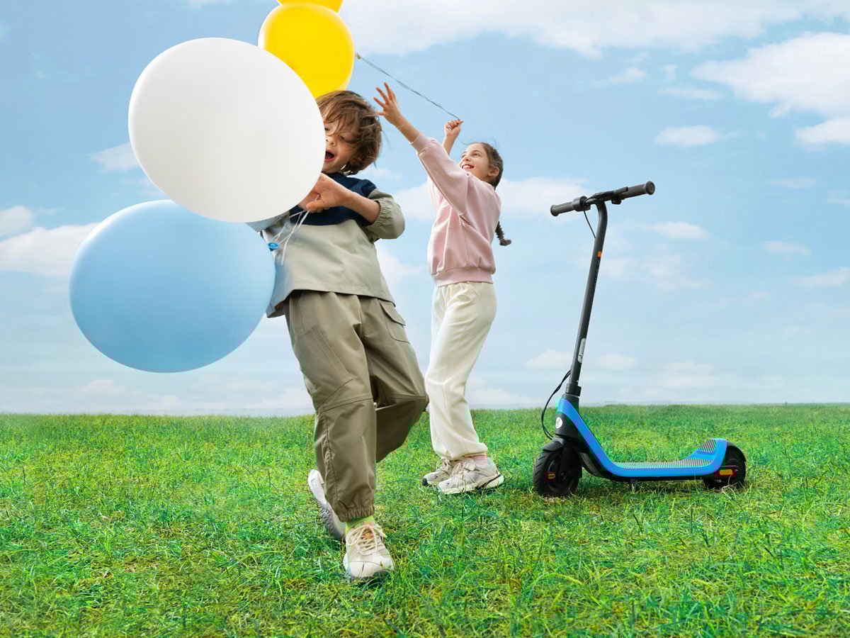 Hulajnoga elektryczna Segway-Ninebot C2 Lite - Grafika lifestyle
