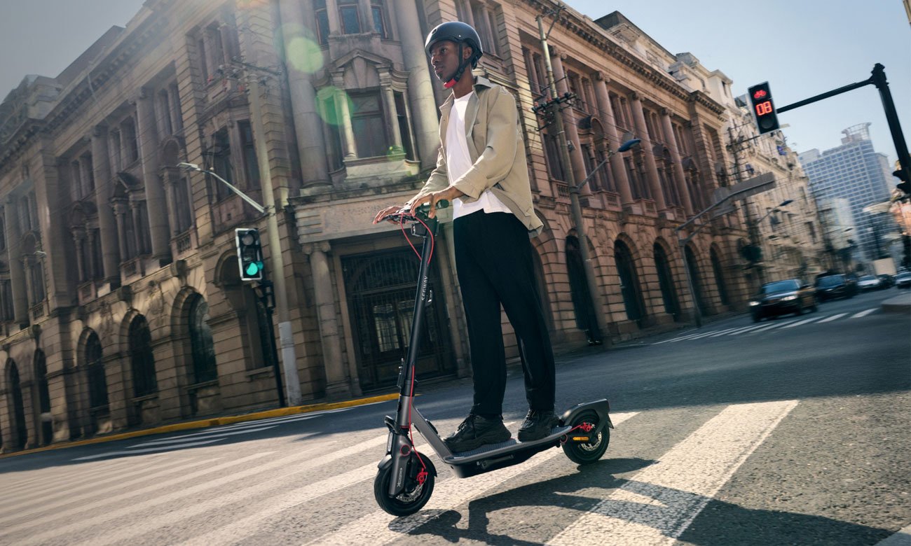 Hulajnoga elektryczna Segway-Ninebot F3 Pro D - Grafika lifestyle