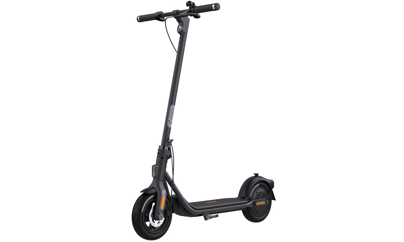 Hulajnoga elektryczna Segway-Ninebot KickScooter F2 D - Widok od przodu pod kątem