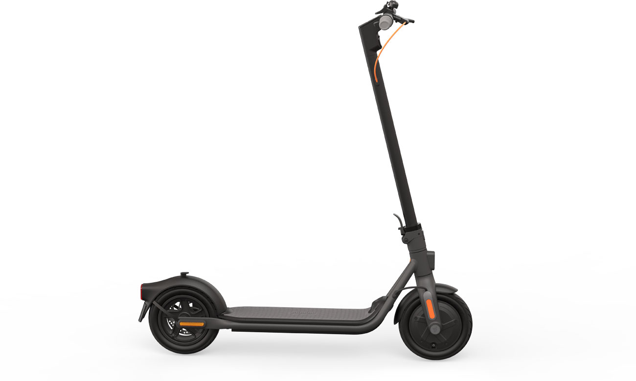 Hulajnoga elektryczna Ninebot KickScooter F40D - Widok prawego boku