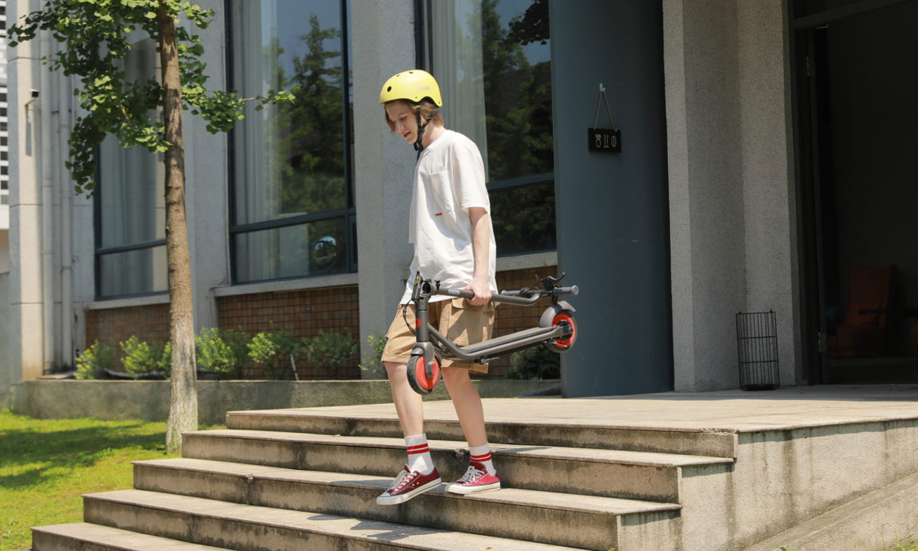 Hulajnoga elektryczna Ninebot eKickScooter ZING C20 - Wytrzymała i łatwa w składaniu konstrukcja