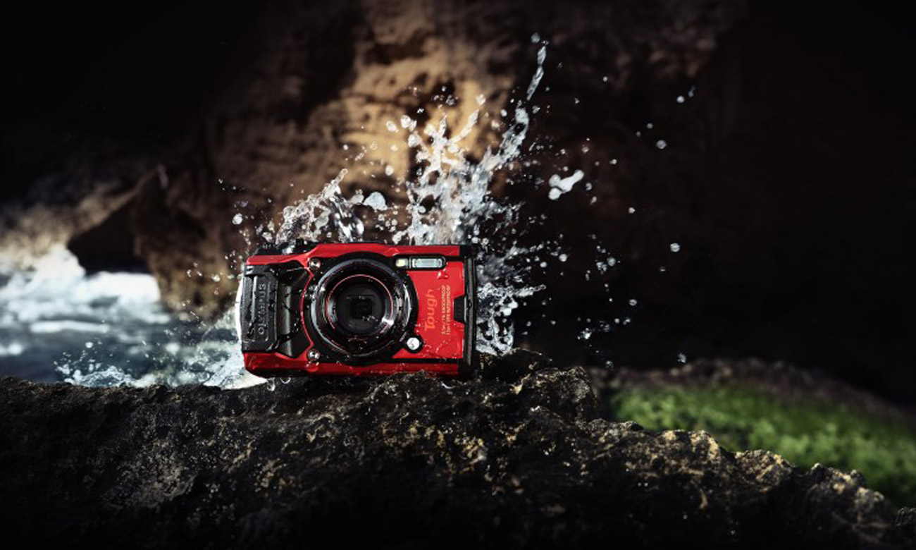 Aparat kompaktowy Olympus TG-6 czerwony