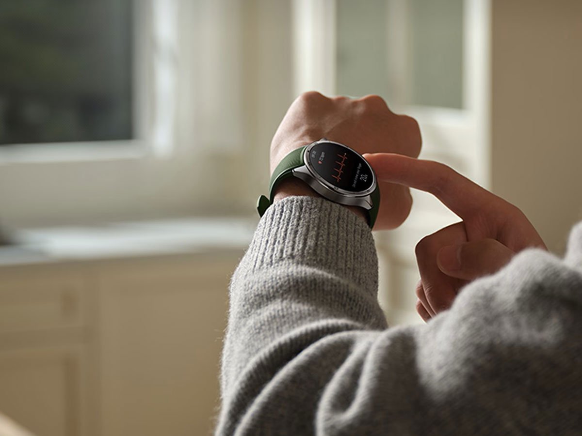 OnePlus Watch 3 спереду