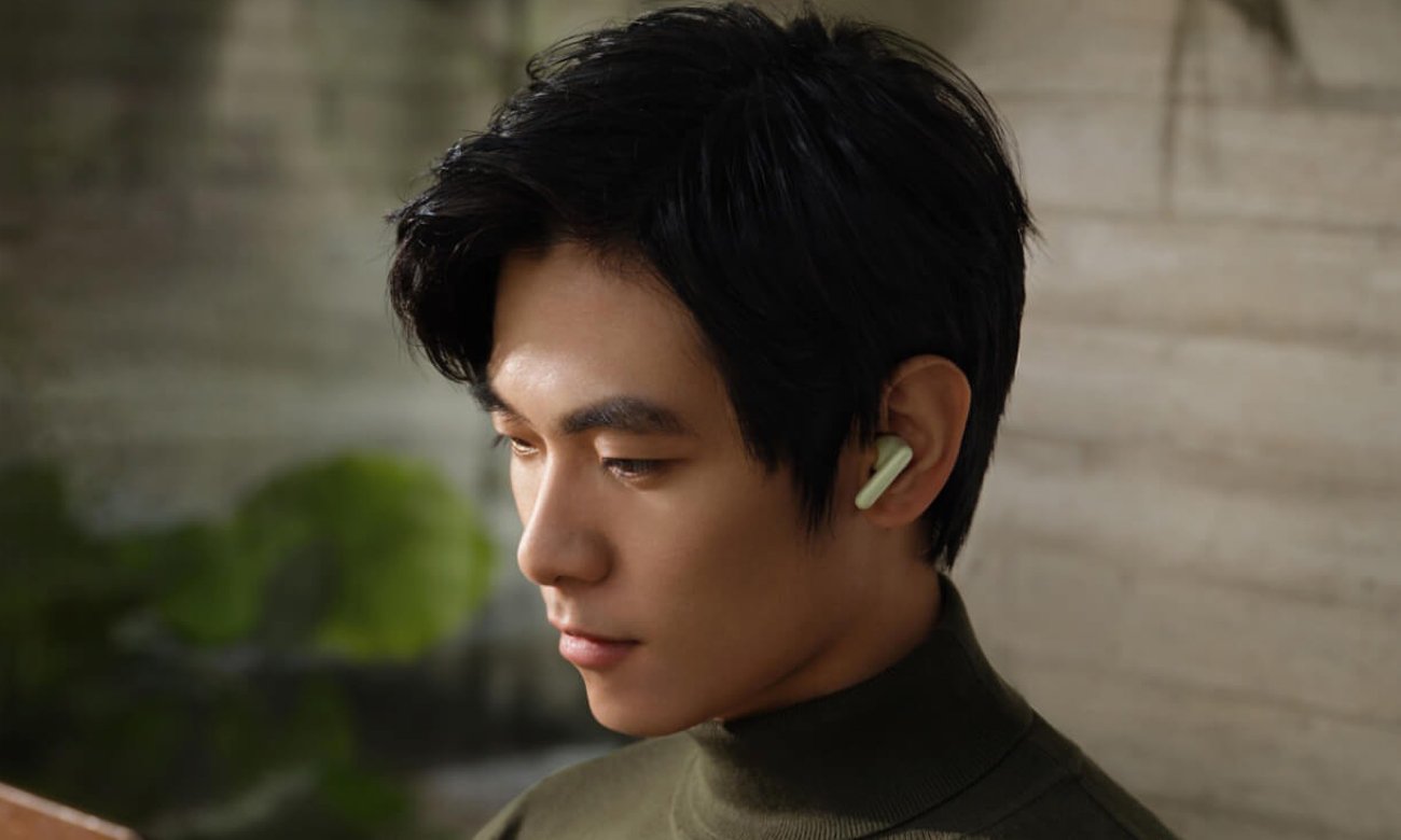 Słuchawki bezprzewodowe OPPO Enco Air3 Pro Białe - Grafika lifestyle