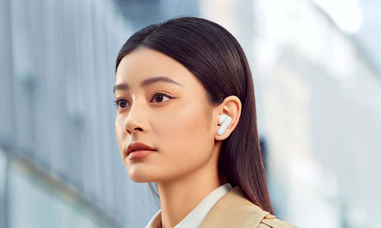 Słuchawki bezprzewodowe OPPO Enco Buds3 Pro Białe - Grafika lifestyle