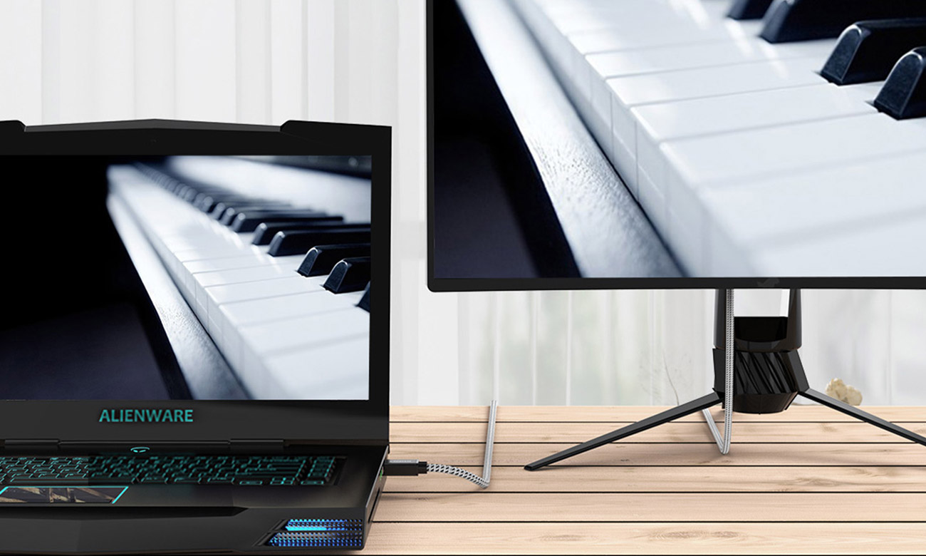 Kabel Orico HDMI 2.0 podłączony do komputera i monitora