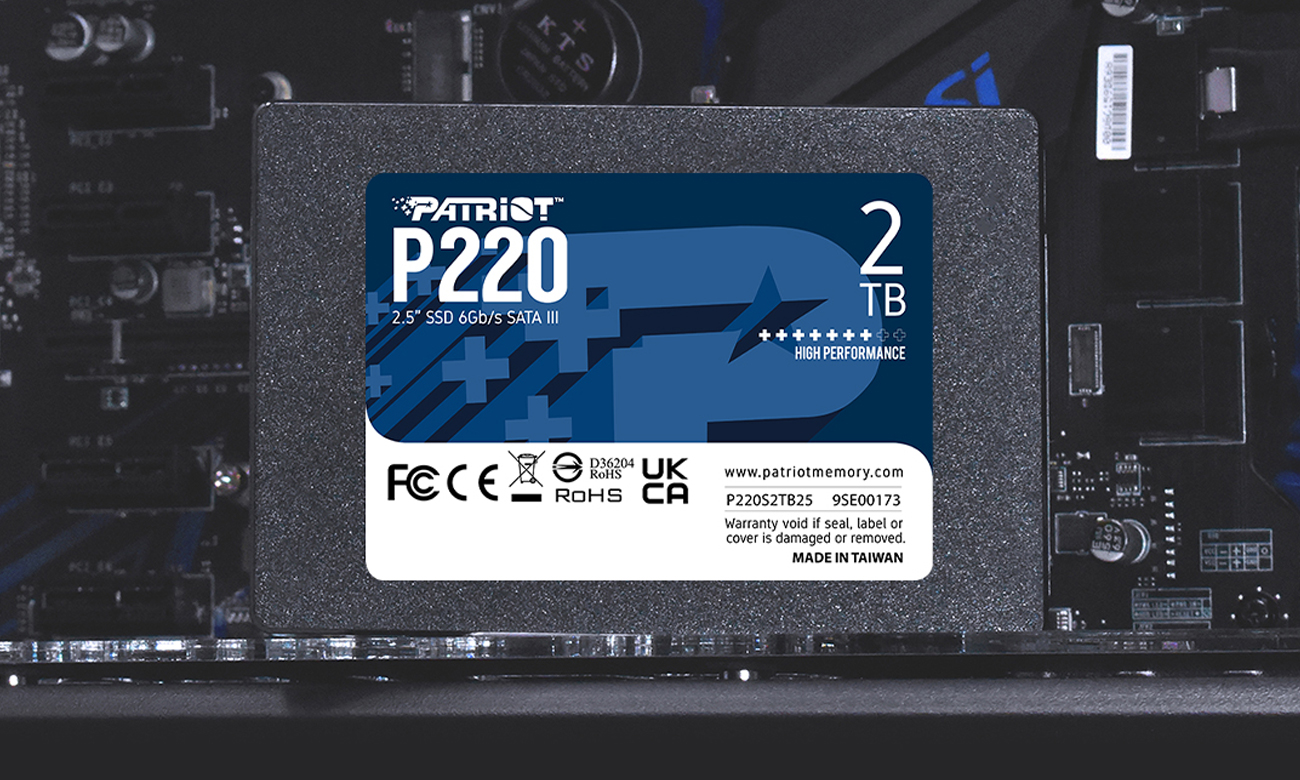 Dysk SSD 2.5'' SATA III Patriot P220 2 TB - Grafika z tłem