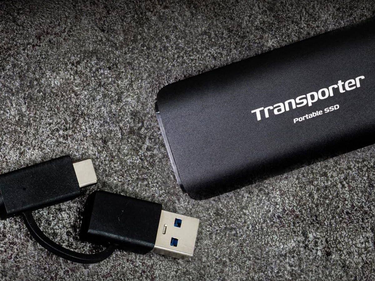 Dysk zewnętrzny SSD Patriot Transporter Portable SSD - Grafika lifestyle