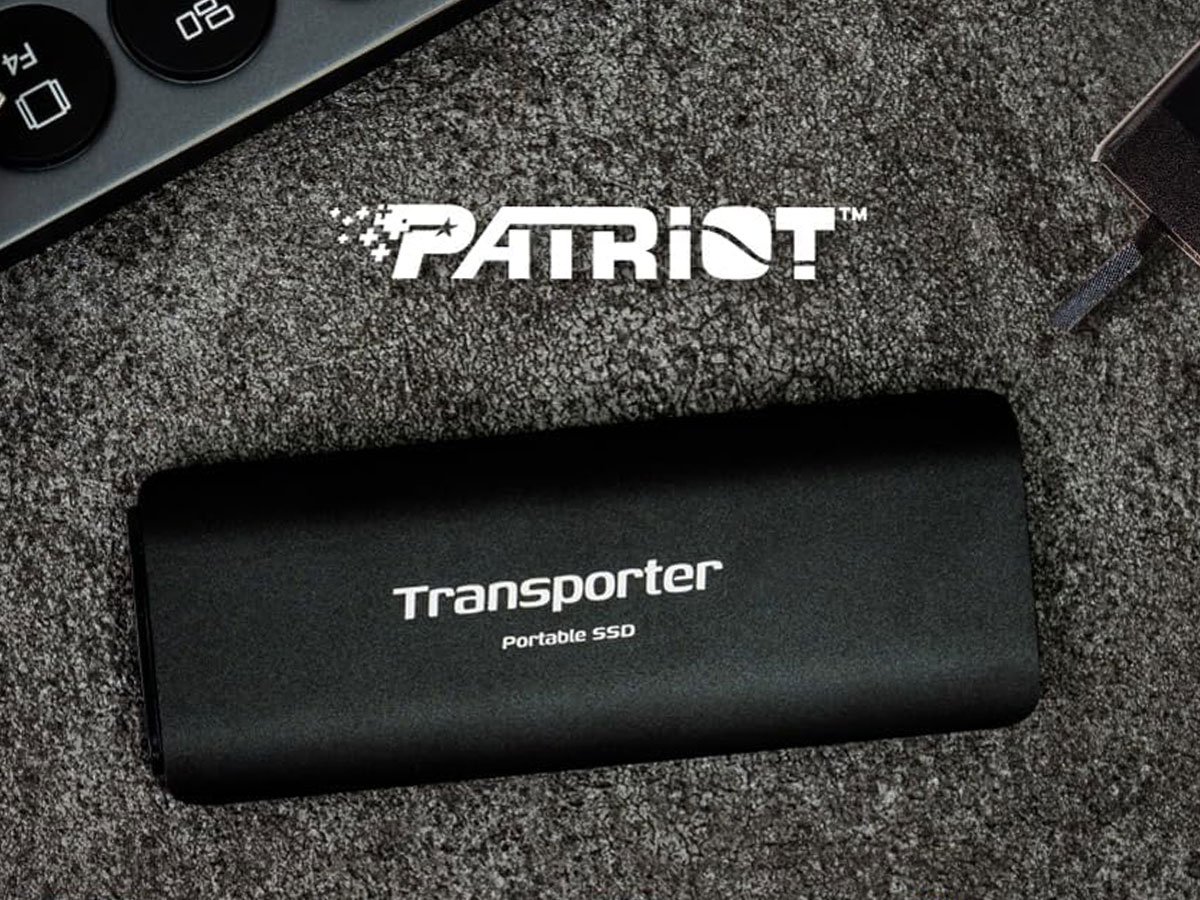 Dysk zewnętrzny SSD Patriot Transporter Portable SSD - Grafika lifestyle